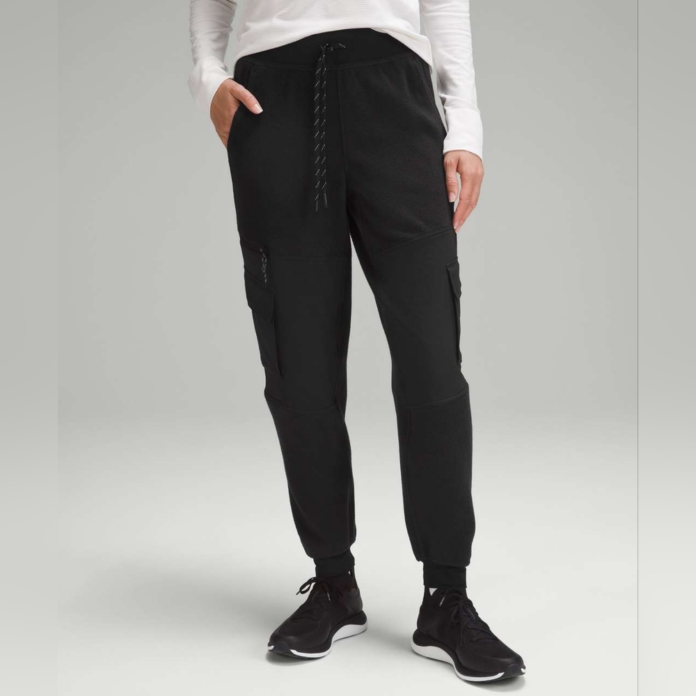 Lululemon Fleece + Ripstop Cargo High-Rise Hiking Jogger *Full Length Black